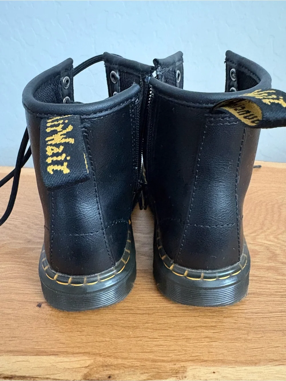 Kids (unisex) Dr. Martens